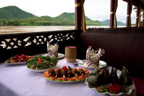 2 Days 1 Night Upstream Cruise to Houay Xay