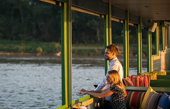 ການທ່ອງທ່ຽວແບບຫຼູຫຼາ