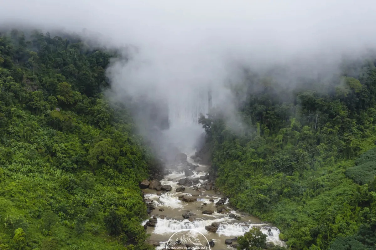 ตาดสูง และ แม่น้ำเซเช็ต.