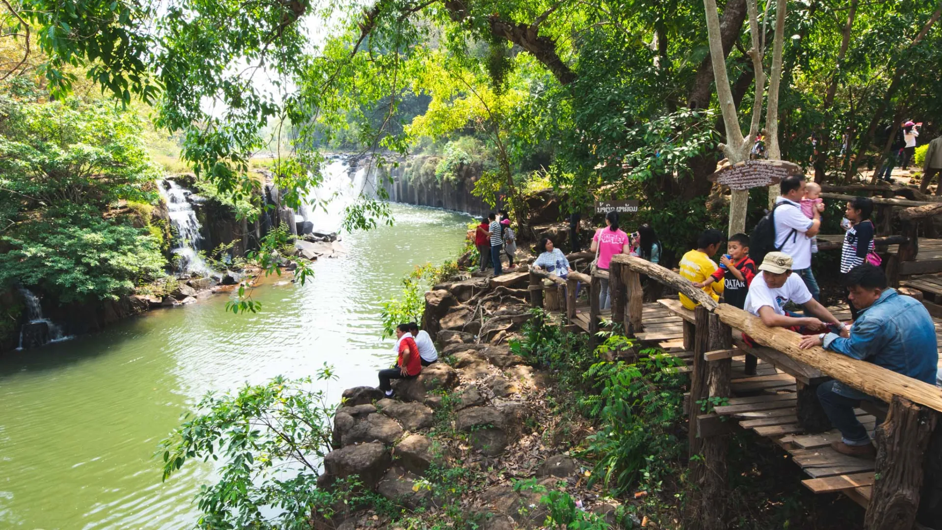 Pha Suam Waterfall