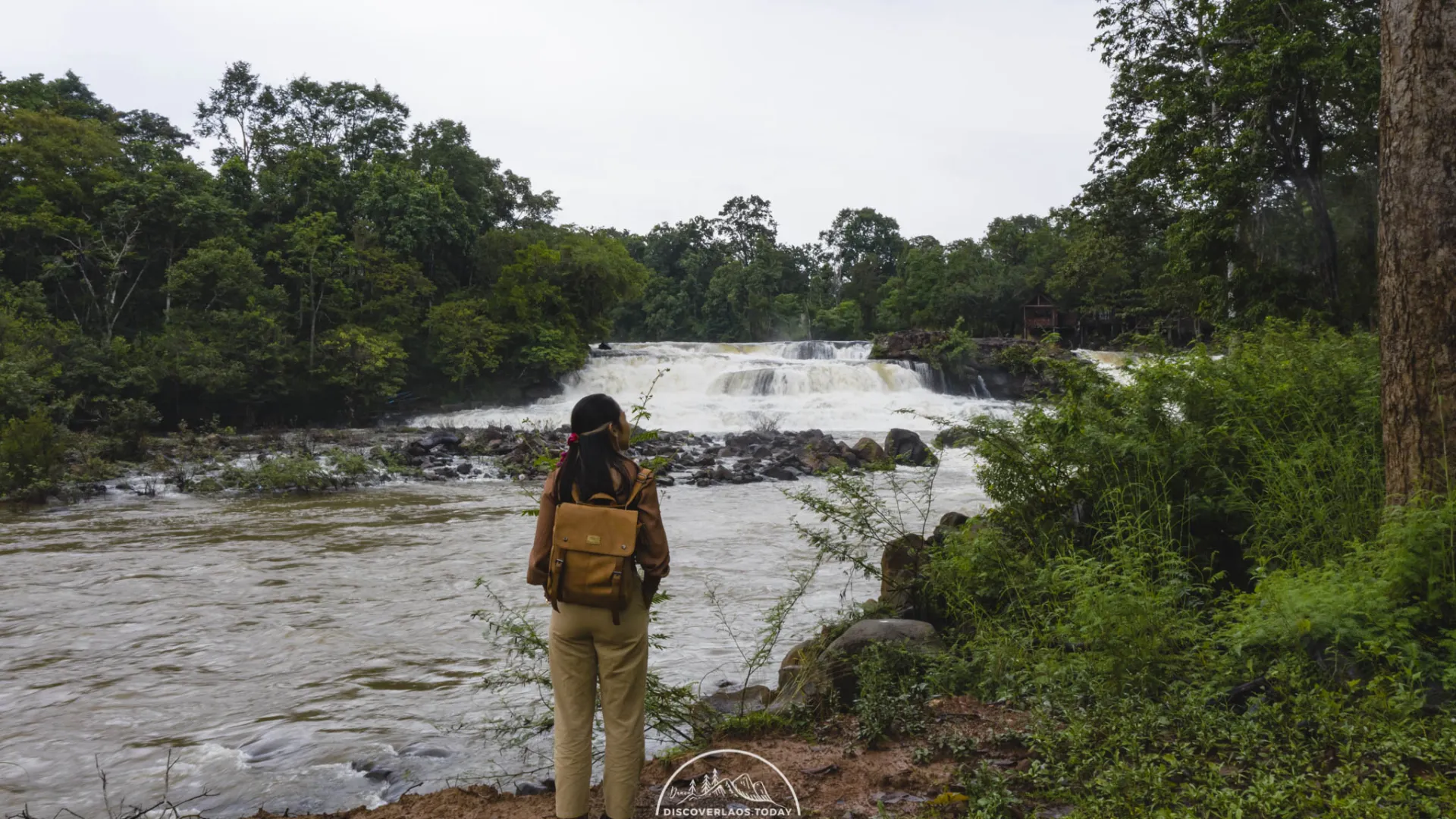 ตาดเลาะ และ ตาดฮัง