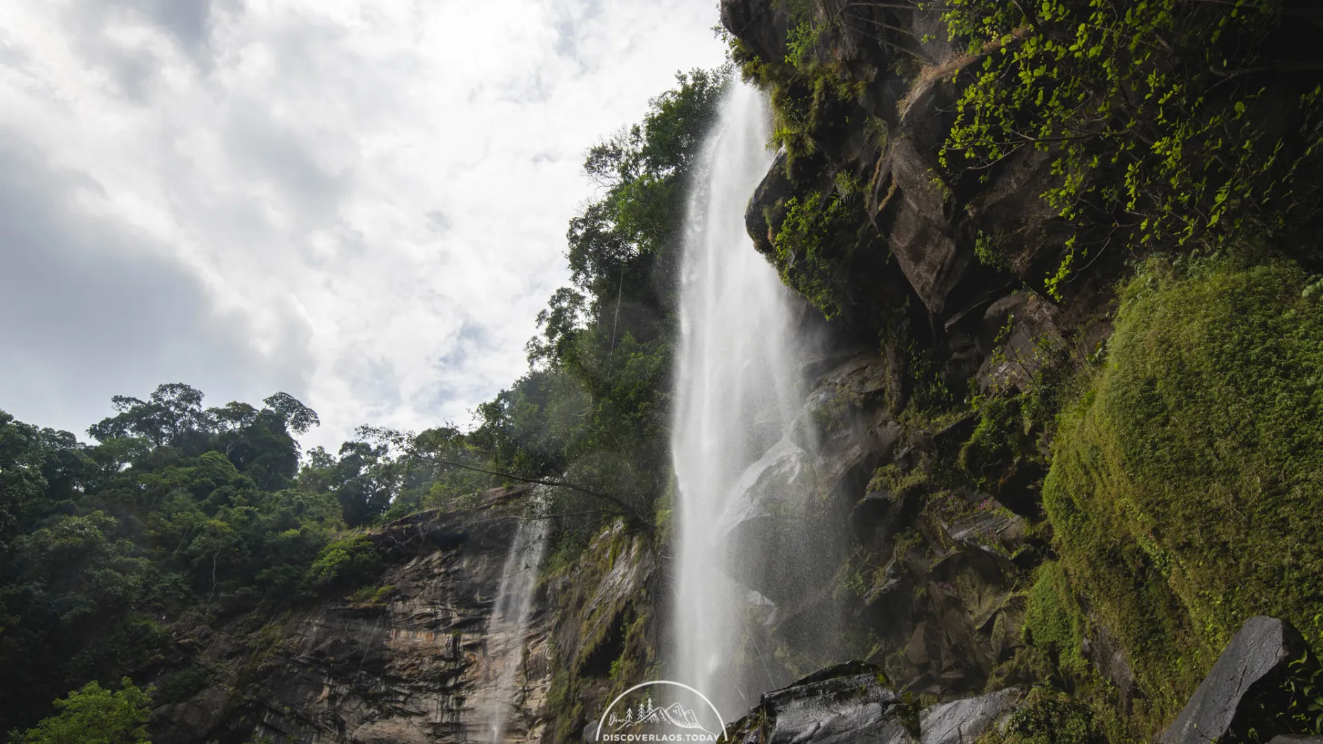 Sa Nam Waterfall