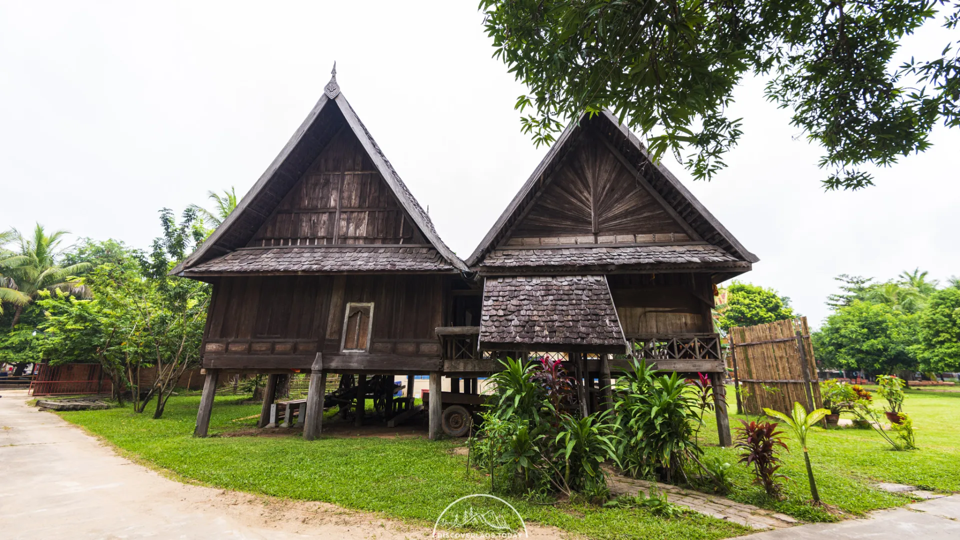 Ho Tay Pidok Library (Ancient Buddhist Scripts Library)