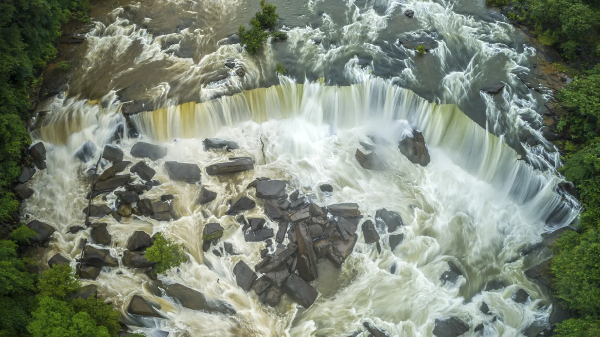 Photo by : POPUMON TiH