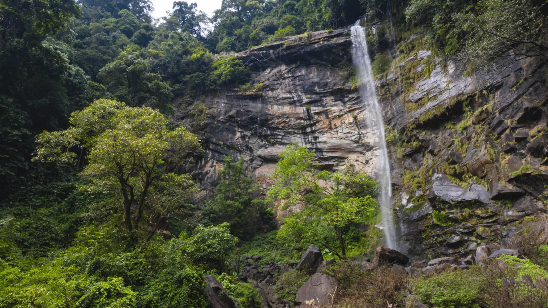Sa Nam Waterfall