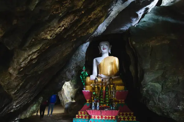 Caving (4 Caves & Blue Lagoon 1)