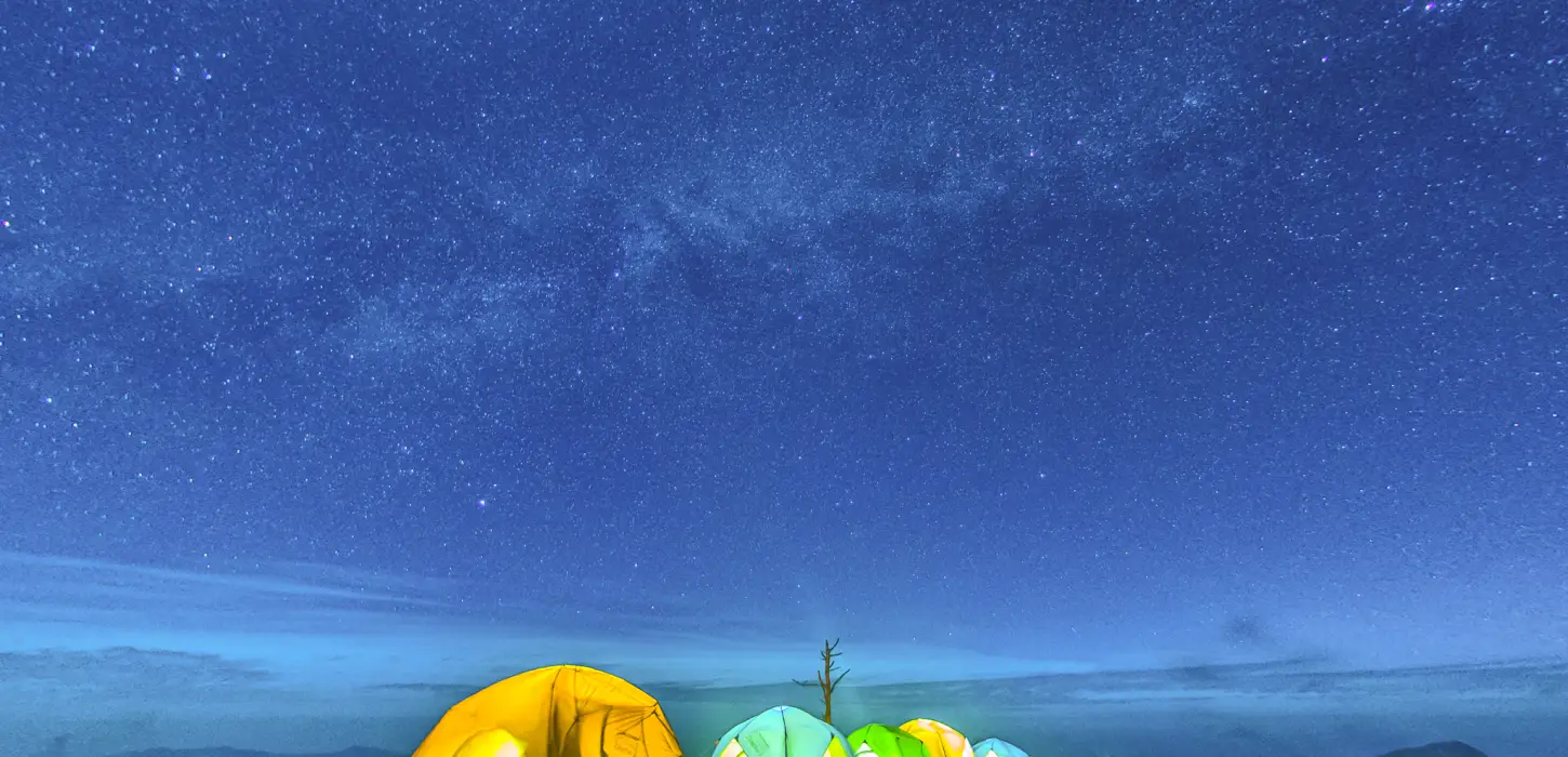 ຍ່າງປ່າ, ຕັ້ງແຄ້ມທີ່ພູຫຍ້າຄາ, ຊົມທະເລມອກ