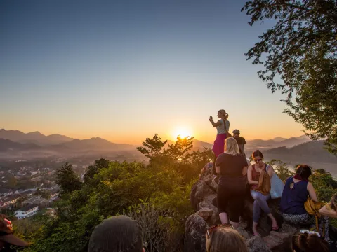 ໂປຮໂມຊັ່ນ ລາວທ່ຽວລາວກັບລາວສະກາຍເວ - ຫຼວງພະບາງ 4 ມື້ 3 ຄືນ