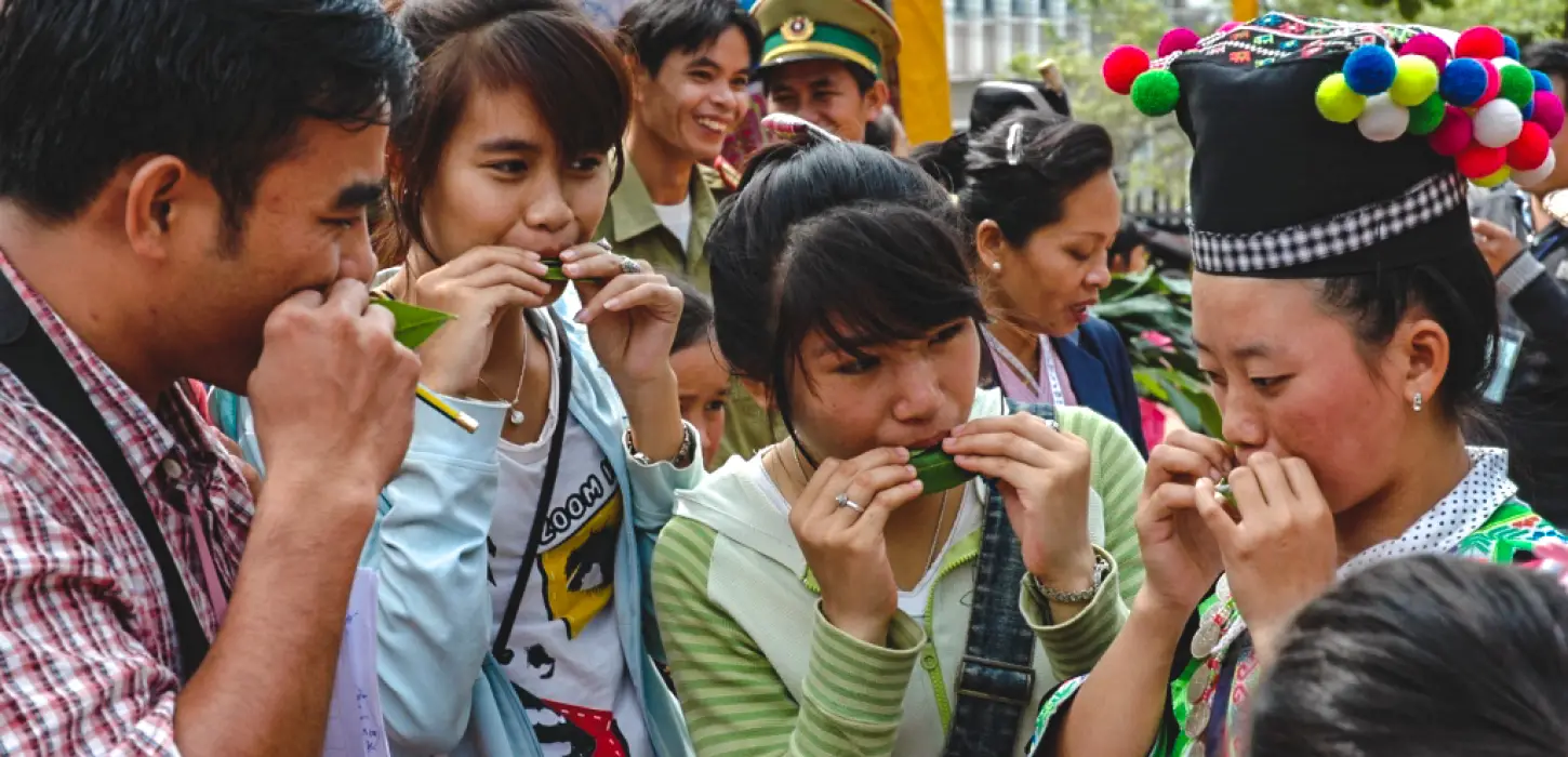 Authentic Lao Textile & Handicraft Shopping Adventure in Luang Prabang