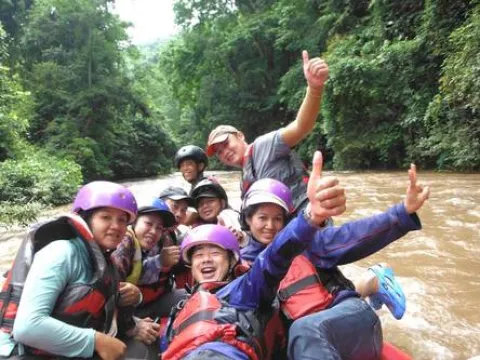 一日纳姆哈河皮划艇/漂流