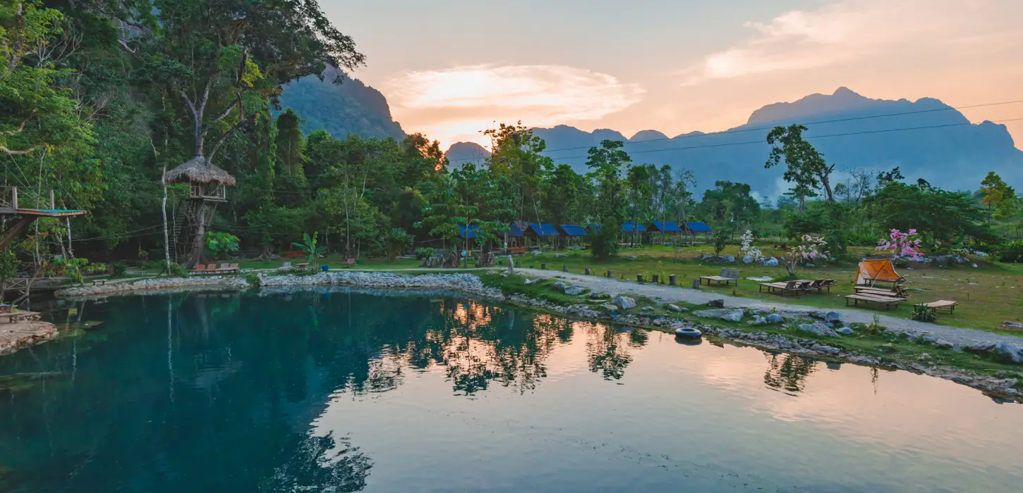 ທົວວັງວຽງ 1ມື້ດ້ວຍຂີ່ສະລິງ