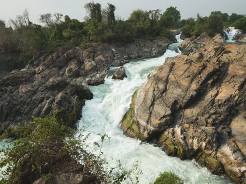 ທ່ຽວຊົມສະຖານທີ່ເດັ່ນໆໃນ 4000 ດອນ